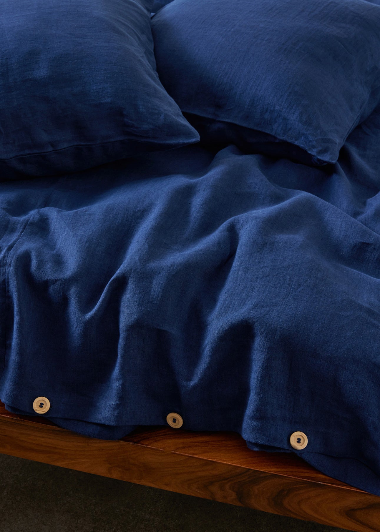 Linuhn linen bedding sheets in Baltic navy blue natural fabric organic and ethically made